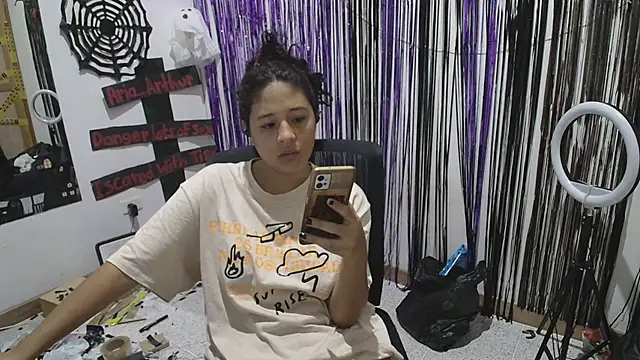 Aria Arthur online show from 14, 10, 2025