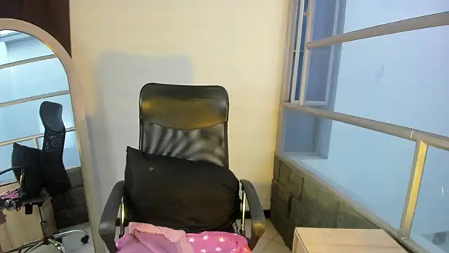Snapshot of Pamela_Squirtt chatting on 15, 9, 2025 Pamela Squirtt online show from 15, 9, 2025