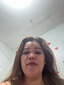 Snapshot of simlpy chatting on 8, 10, 2025 simlpy online show from 8, 10, 2025