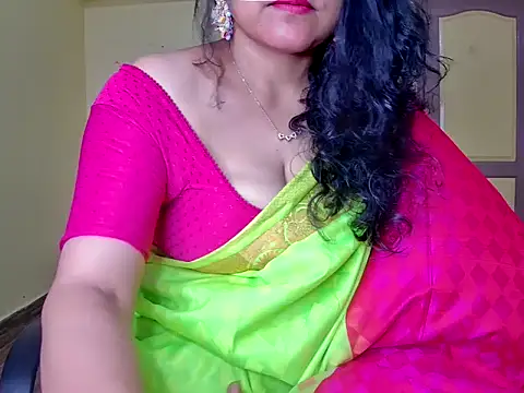 Snapshot of MasTANIYA chatting on 5, 10, 2025 MasTANIYA online show from 5, 10, 2025