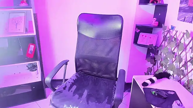 Miha Cute online show from 23, 10, 2025