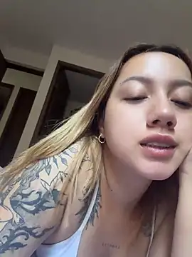 Snapshot of Becca_Johnson_u chatting on 17, 7, 2026 Becca Johnson u online show from 17, 7, 2026