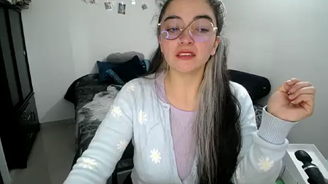 Snapshot of Came-II chatting on 23, 9, 2025 Came-II online show from 23, 9, 2025