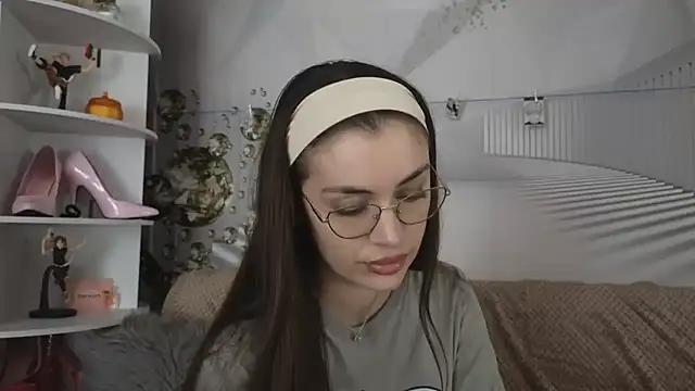 EvoletteLouLou online show from 5, 11, 2025