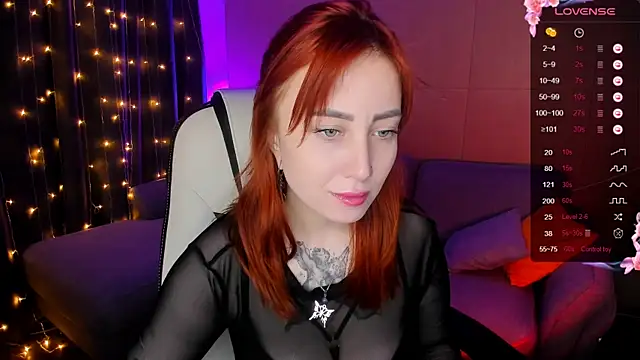 Snapshot of deboramoore chatting on 14, 10, 2025 deboramoore online show from 14, 10, 2025