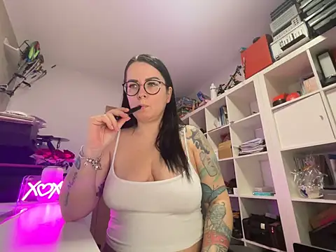 Snapshot of annalea85 chatting on 13, 2, 2026 annalea85 online show from 13, 2, 2026