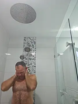 cubanitofeliz40 online show from 14, 1, 2026