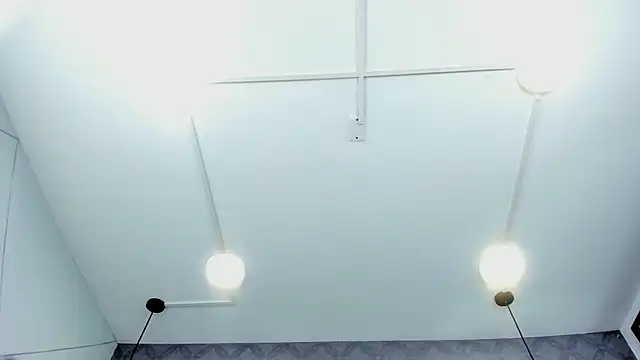 ThaliaCross online show from 9, 10, 2025