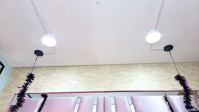 ThaliaCross online show from 22, 11, 2025