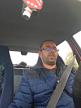 Snapshot of Thomas043 chatting on 28, 10, 2025 Thomas043 online show from 28, 10, 2025