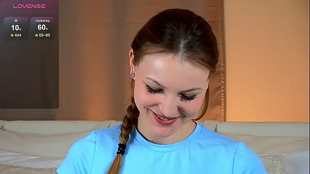 YungTessa online show from 30, 9, 2025