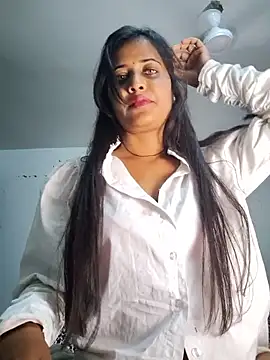 cute radhikaa online show from 30, 3, 2026