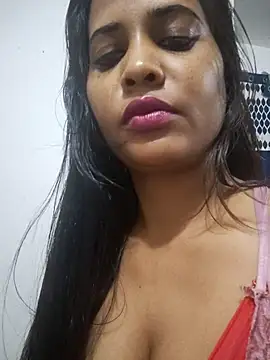 cute radhikaa online show from 8, 4, 2026