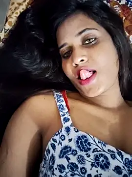 cute radhikaa online show from 14, 4, 2026
