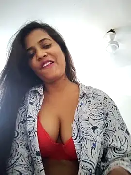 cute radhikaa online show from 18, 4, 2026