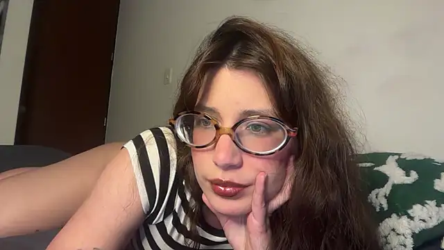 Snapshot of Meowkillah13 chatting on 22, 12, 2025 Meowkillah13 online show from 22, 12, 2025