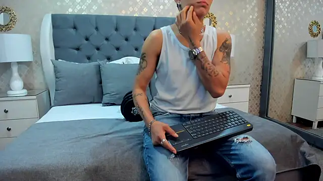 ZoeKrug online show from 26, 9, 2025