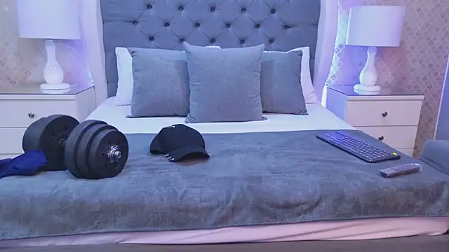 ZoeKrug online show from 3, 12, 2025