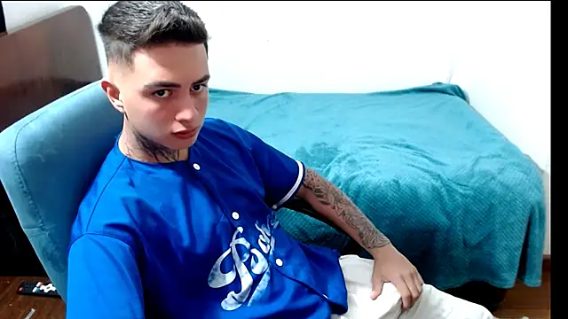 Snapshot of santii_ss chatting on 11, 9, 2025 santii ss online show from 11, 9, 2025