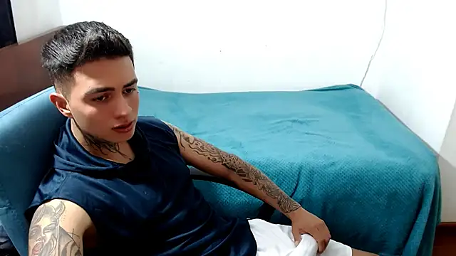 Snapshot of santii_ss chatting on 21, 9, 2025 santii ss online show from 21, 9, 2025