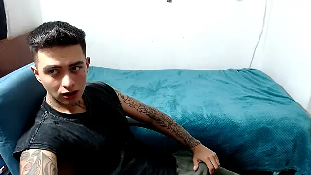 Snapshot of santii_ss chatting on 1, 10, 2025 santii ss online show from 1, 10, 2025