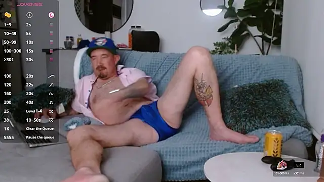Snapshot of alloallo420 chatting on 3, 10, 2025 alloallo420 online show from 3, 10, 2025