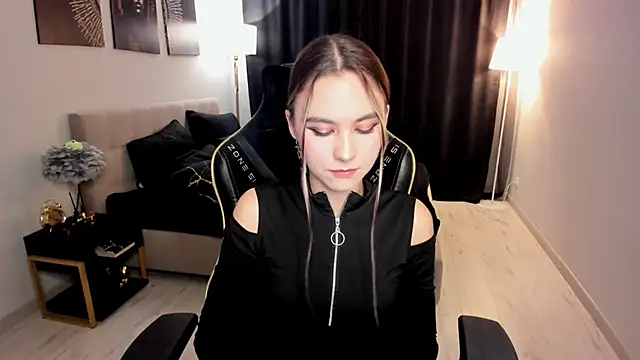 EllaCurtis online show from 16, 2, 2026