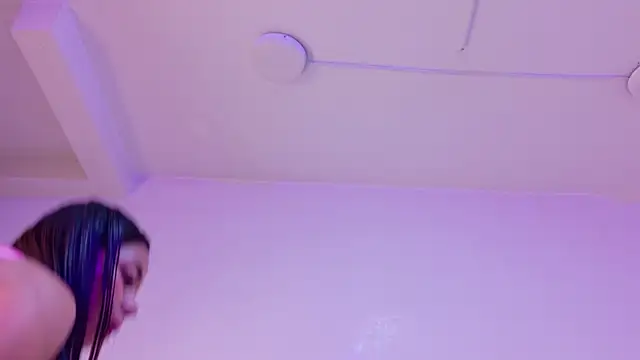 Snapshot of megan_rous_ chatting on 4, 6, 2026 megan rous online show from 4, 6, 2026