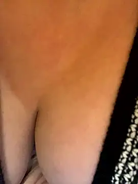 Snapshot of FetishIris chatting on 1, 10, 2025 FetishIris online show from 1, 10, 2025