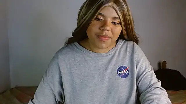 Snapshot of samantha-pettie chatting on 1, 10, 2025 samantha-pettie online show from 1, 10, 2025