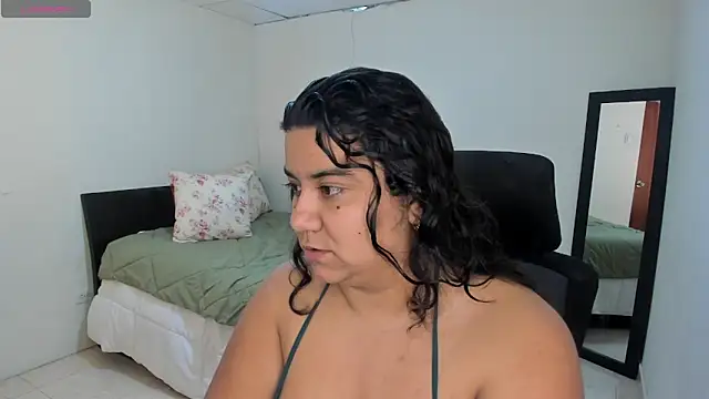 MariamCastiblanco online show from 2, 6, 2026