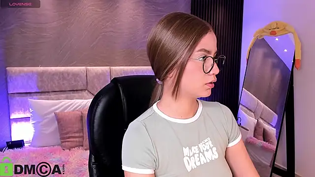 Snapshot of Arinextdoor chatting on 26, 2, 2026 Arinextdoor online show from 26, 2, 2026