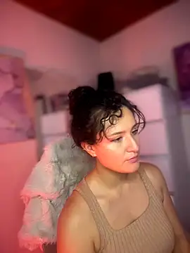 Snapshot of Dannaa_Lovs chatting on 4, 5, 2026 Dannaa Lovs online show from 4, 5, 2026