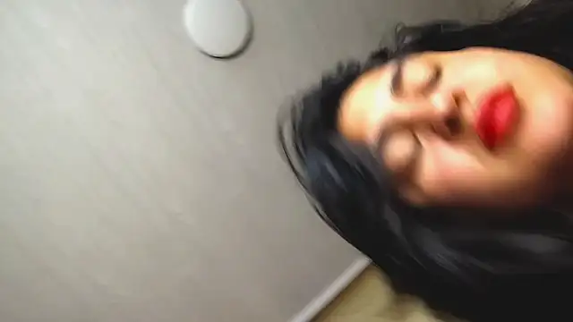 EmilyNoir1 online show from 19, 9, 2025