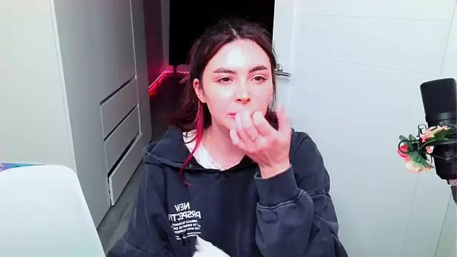 peachyness online show from 7, 2, 2026