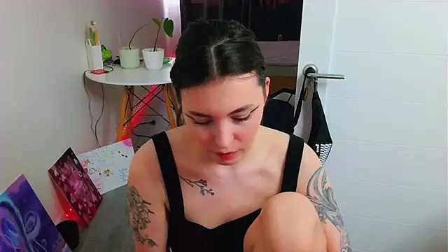 Snapshot of peachyness chatting on 12, 7, 2026 peachyness online show from 12, 7, 2026