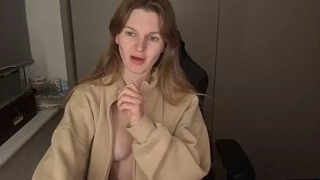 Lilly-Luscious online show from 26, 11, 2025