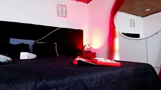 Alisse Moore online show from 21, 4, 2026