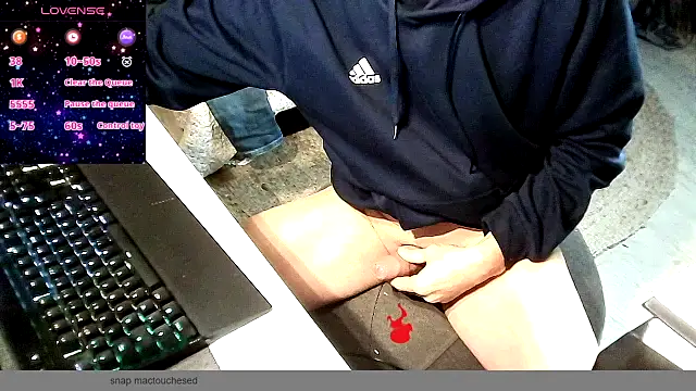 french male whorexh online show from 14, 10, 2025