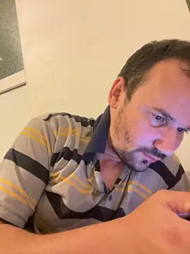 Snapshot of Ionut899@xh chatting on 1, 6, 2026 Ionut899xh online show from 1, 6, 2026