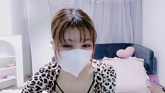 Snapshot of -Nyanko-chan- chatting on 26, 4, 2026 -Nyanko-chan- online show from 26, 4, 2026