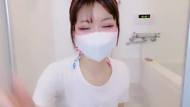 Snapshot of -Nyanko-chan- chatting on 31, 5, 2026 -Nyanko-chan- online show from 31, 5, 2026