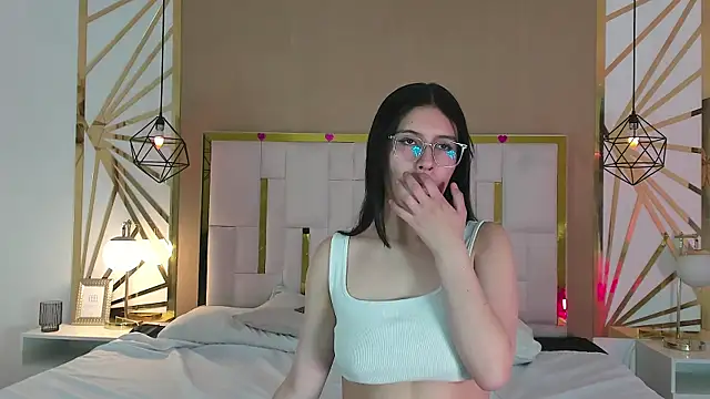 Snapshot of maddy_jaclsonw chatting on 11, 9, 2025 maddy jaclsonw online show from 11, 9, 2025