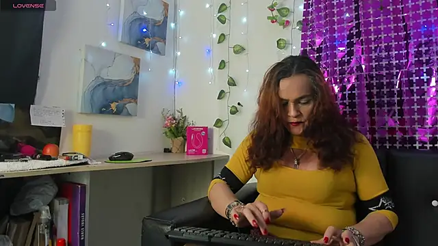 Snapshot of Mishell_Bons chatting on 11, 2, 2026 Mishell Bons online show from 11, 2, 2026