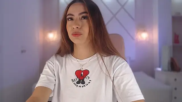 isabellashine online show from 9, 10, 2025