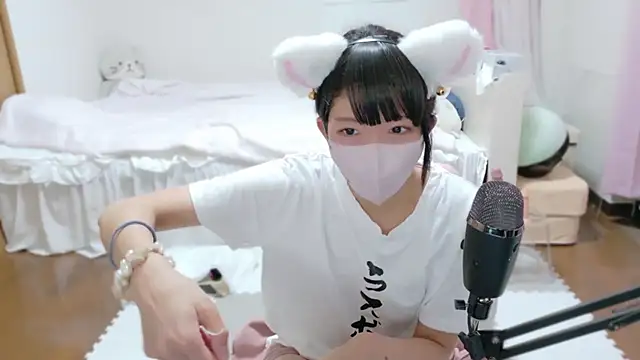 clara 6x9 online show from 12, 10, 2025