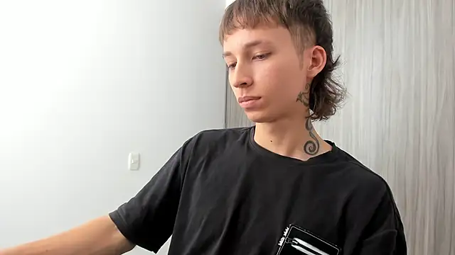 spacehumanz online show from 25, 2, 2026