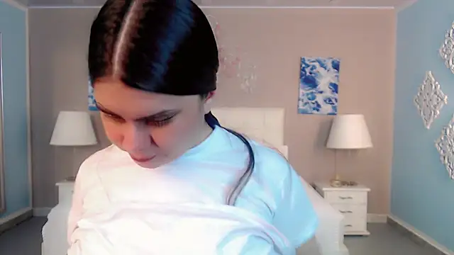 maddissonivanova online show from 4, 3, 2026