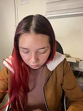 Snapshot of Karen18_boobs chatting on 8, 2, 2026 Karen18 boobs online show from 8, 2, 2026