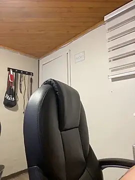 Snapshot of Karen18_boobs chatting on 17, 2, 2026 Karen18 boobs online show from 17, 2, 2026